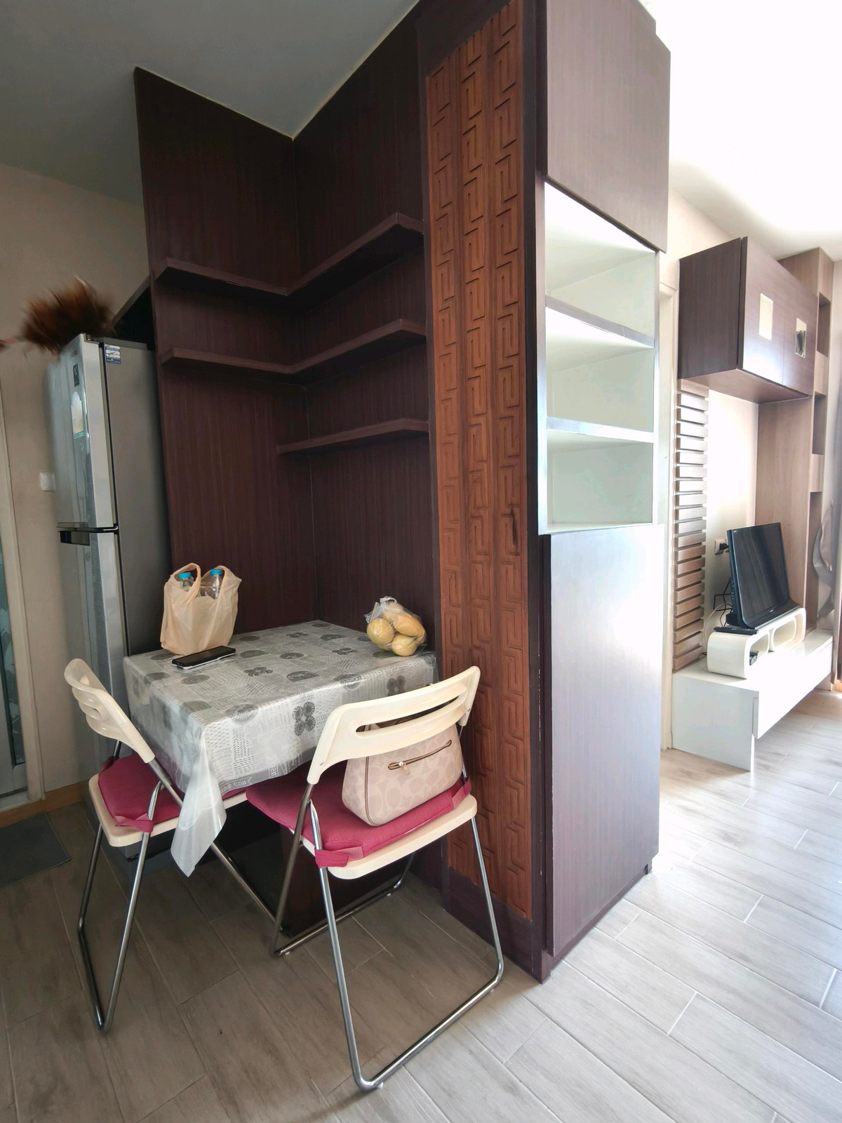 ให้เช่าคอนโดบางนา แบริ่ง ลาซาล : 📌ประกาศ หาผู้เช่า 💥FOR Rent Condo Lumpini Megacity Bangna
ให้เช่าคอนโด ลุมพินี เมกะซึ่ง บางนา

💢 Conner unit will hight floor 
💢 Good view  ... 
💢 Special type 


#คอนโดใกล้รถไฟฟ้า #เช่าคอนโด #apartmentforrent 
 #lumpinimegabangna  #คอนโดใกล้เมกะ 

