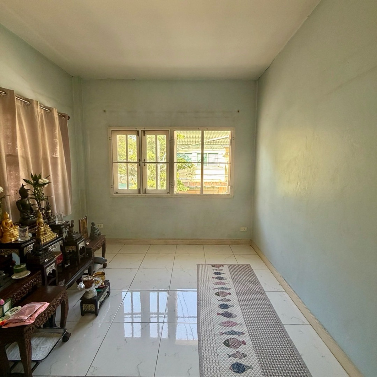 For SaleHousePathum Thani,Rangsit, Thammasat : Single house for sale, Maneerin Lake & Lagoon, Zone B, next to a canal approximately 115 meters wide.
