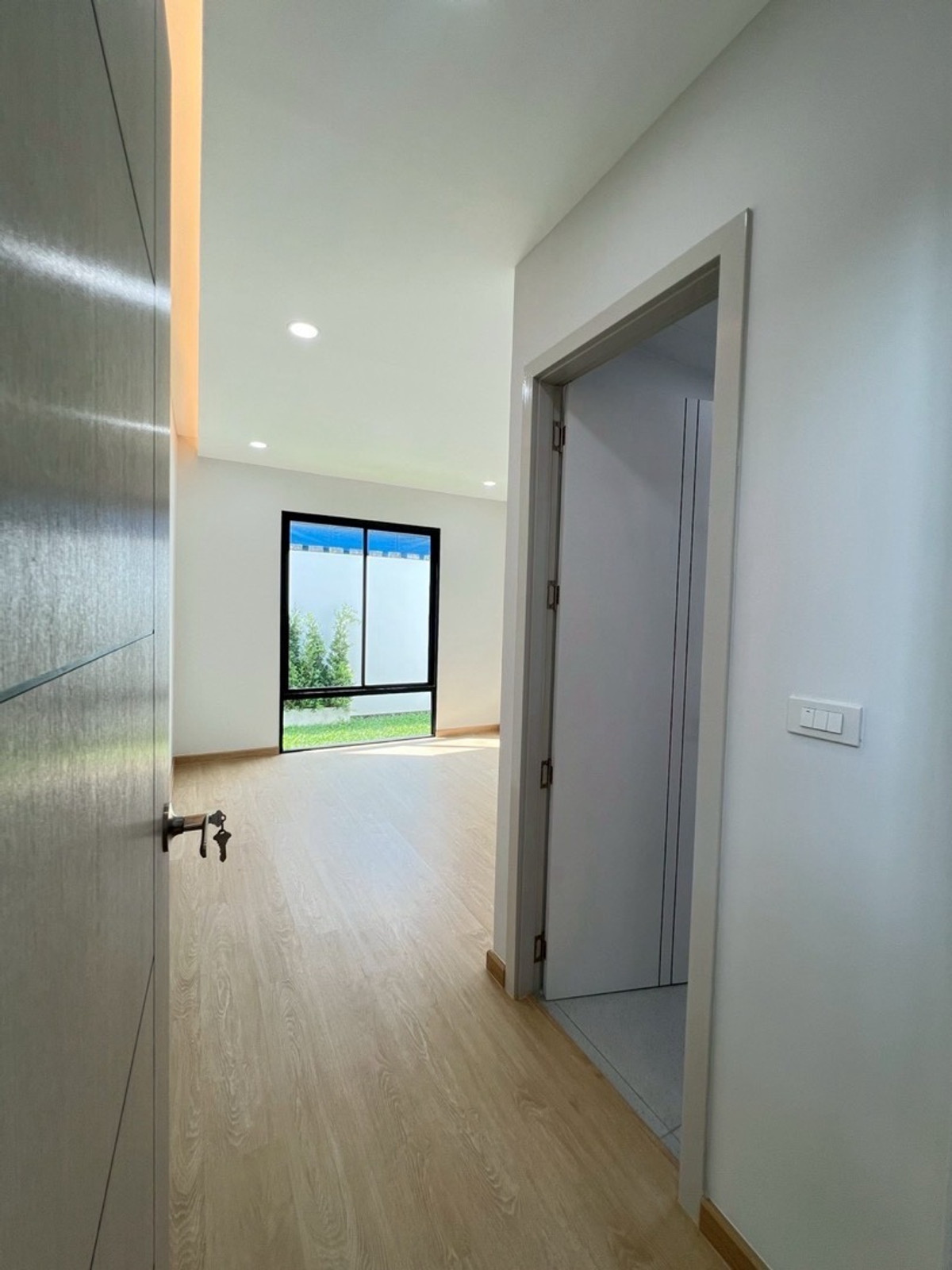 For SaleHouseKaset Nawamin,Ladplakao : Single house for sale, large area, city location, can enter and exit in many ways. Kaset-Nawamin location Soi Prasertmanukit 46