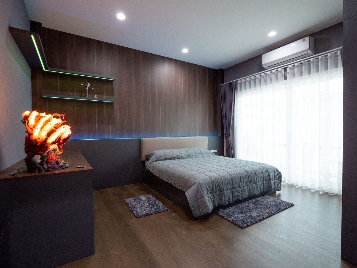 ขายบ้านพระราม 2 บางขุนเทียน : #ขายบ้านเดี่ยว #ขายคฤหาสน์หรู #แปลงมุม #บิ้วอินตกแต่งสวยทั้งหลัง พร้อมอยู่ โครงการซื่อตรง พรีเมี่ยม ไอแอม พระราม 2 – แสมดำ Suetrong I AM