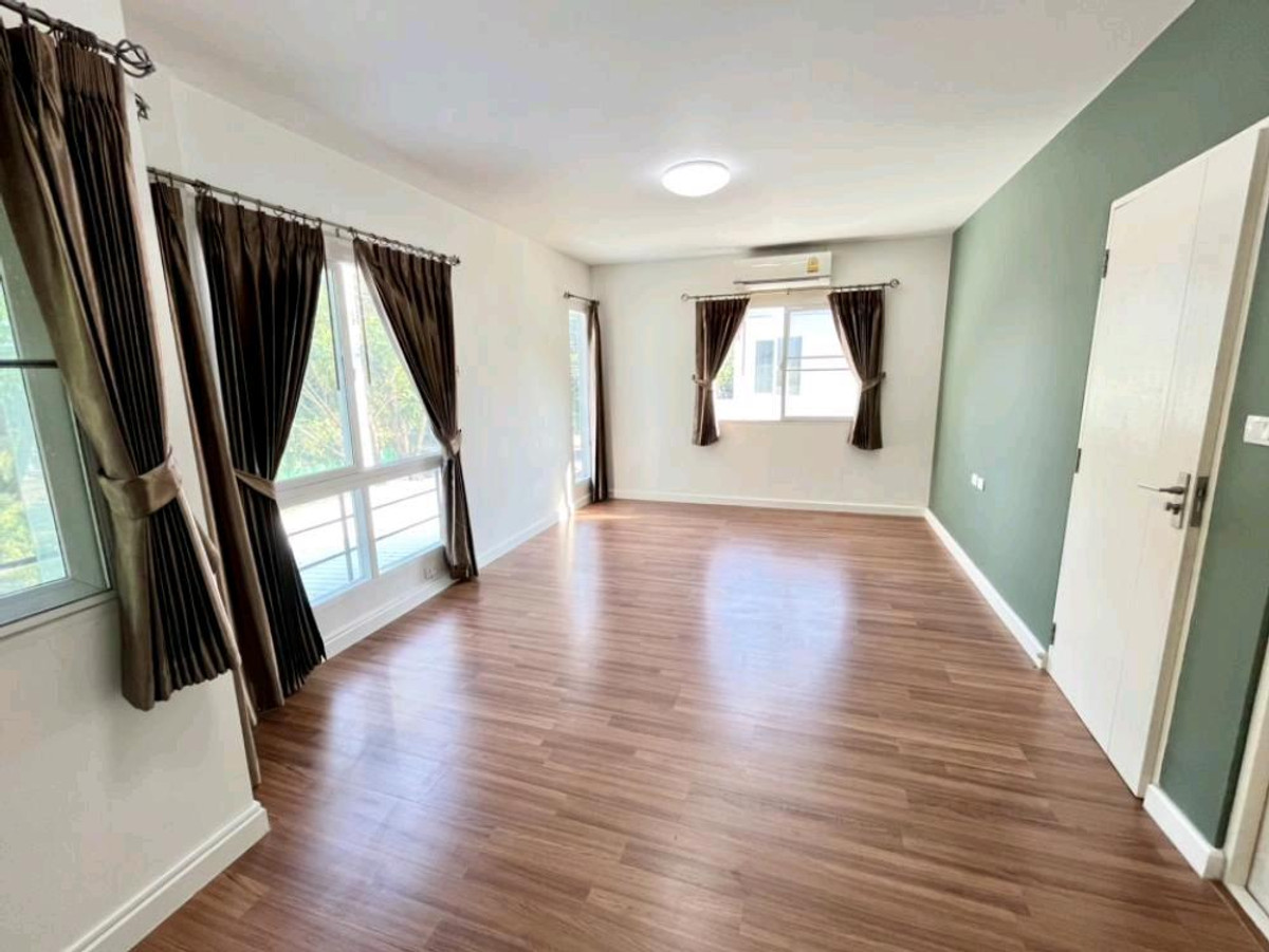 ให้เช่าบ้านนวมินทร์ รามอินทรา : 🦮🐾 Pet Friendly บ้านเดี่ยวทำเลศักยภาพ บรรยากาศสงบ เป็นส่วนตัว หลังบ้านโล่งไม่ชนใคร 🌿 ลมดี ร่มรื่น ใกล้สโมสรส่วนกลาง