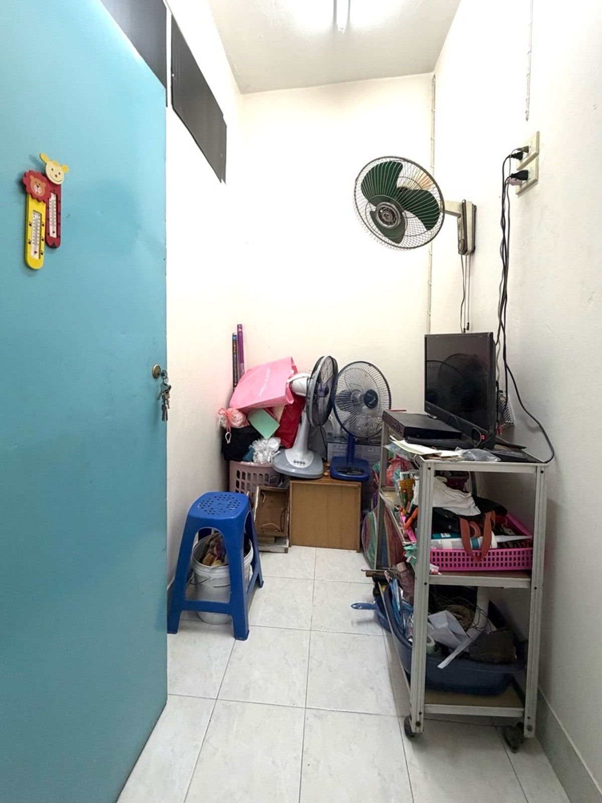 ขายปิ่นเกล้า จรัญสนิทวงศ์ : ขายหอพักปากซอยจรัญ23/1   ห้องเช่าจรัญ23 (บ้านคุณนิยม) 
76 เมตร ปากซอยจรัญฯ