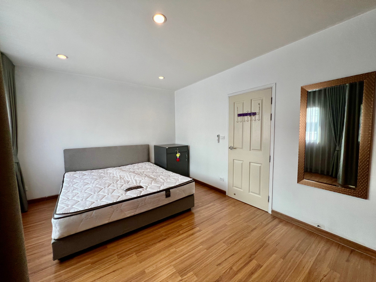 For RentTownhomePattanakan, Srinakarin : For Rent: 3-Storey Townhome at Villette City Pattanakarn 38 | Fully Furnished | South-Facing | Move-In Ready