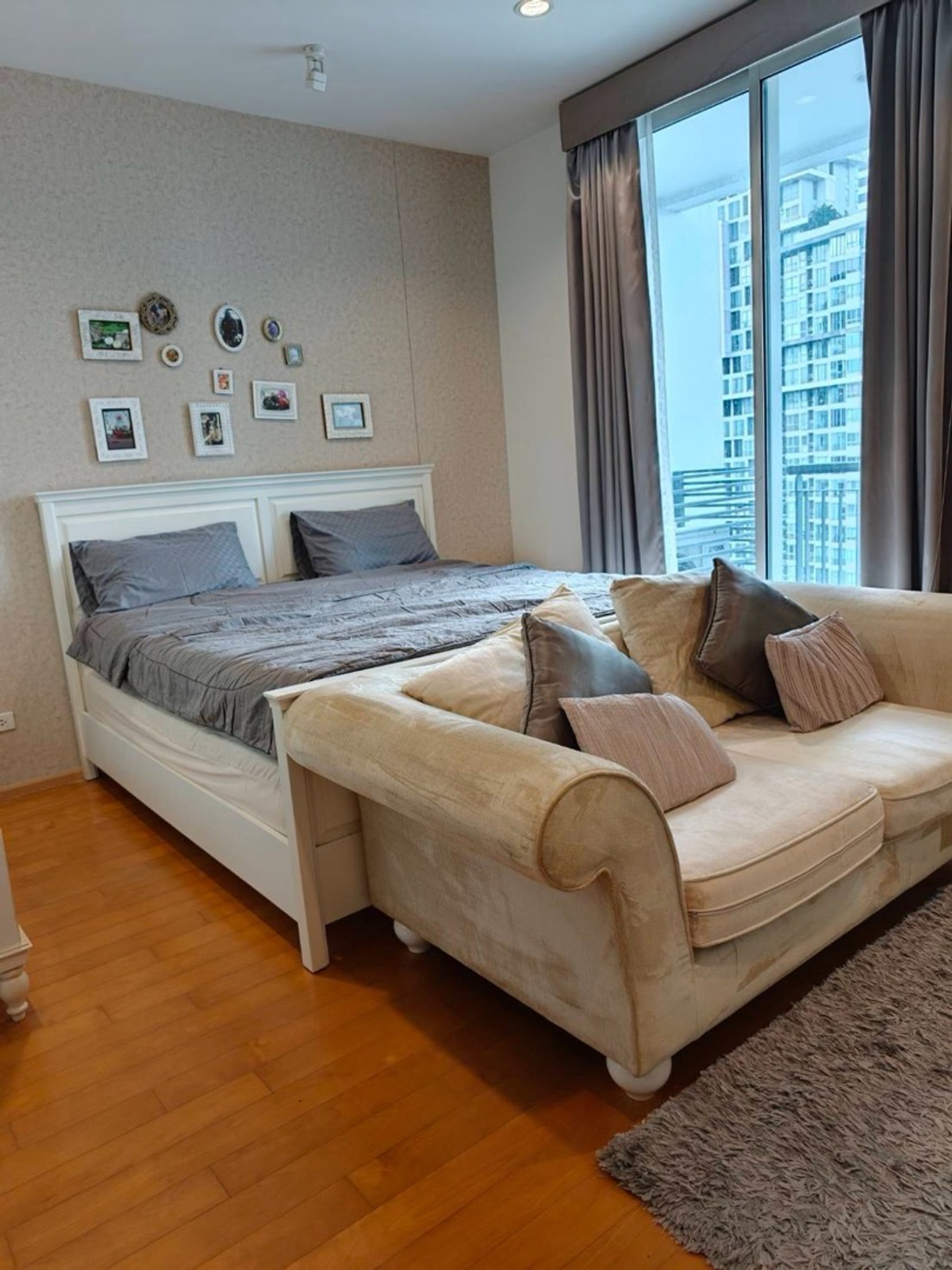 For RentCondoRatchathewi,Phayathai : Condo for rent, Villa Ratchathewi, near Siam, right at Ratchathewi-Phaya Thai station, only 19,000 baht per month, fully furnished. Ready to move in You can make an appointment to see every day.