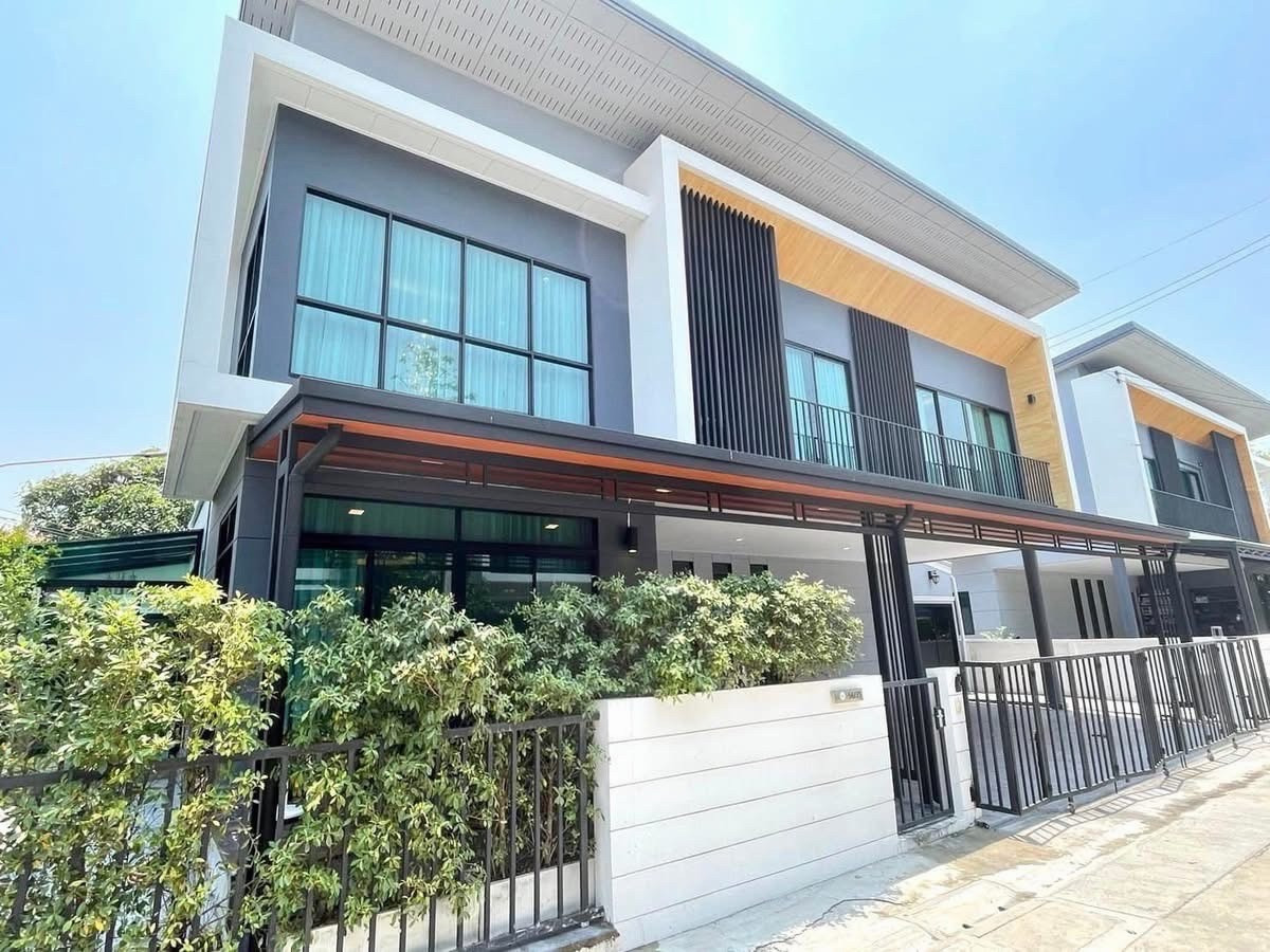 For RentHousePathum Thani,Rangsit, Thammasat : Salila🚩Chewarom Rangsit-Donmueang🏡Luxury house in Rangsit near the expressway and Future Park Rangsit