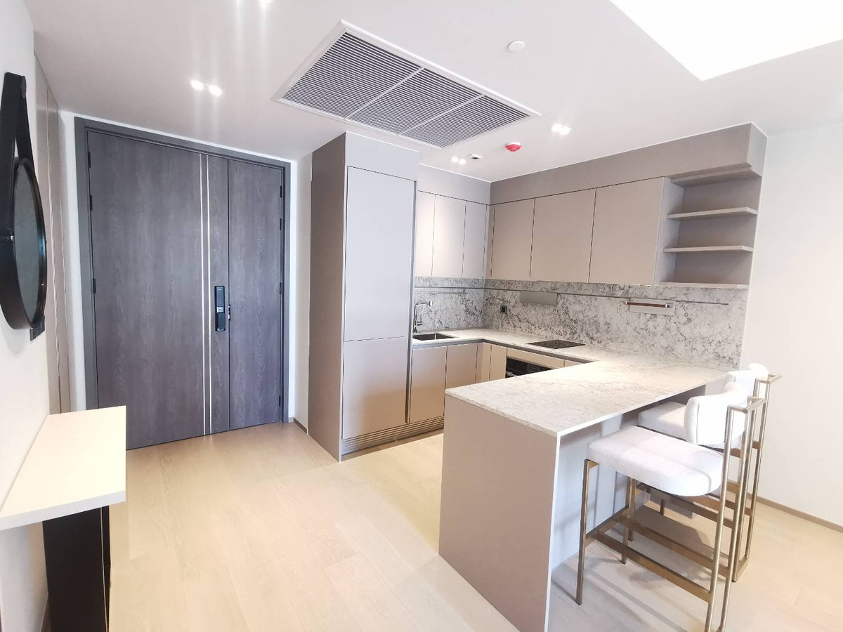 ให้เช่าคอนโดวิทยุ ชิดลม หลังสวน : Tonson One Residence: 1bed 1bath 57sqm. 65,000/mth. Am: 0656199198