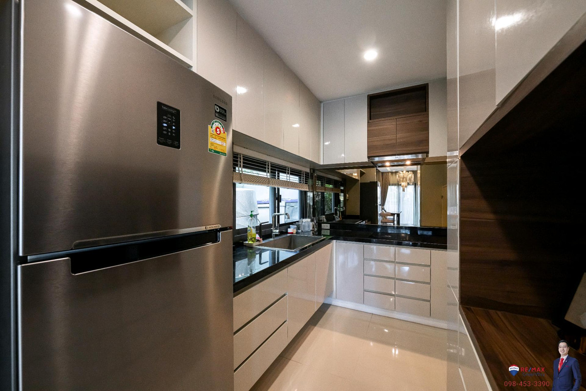 ขายราษฎร์บูรณะ สุขสวัสดิ์ : (มาใหม่!) [ขาย : บ้านตัวอย่าง 😍] บ้านกลางเมือง สาทร-สุขสวัสดิ์ 
42.2 ตร.วา 218 ตร.ม. 4 ห้องนอน 4 ห้องน้ำ + 1 ห้องทำงาน 3-4 ที่จอดรถ