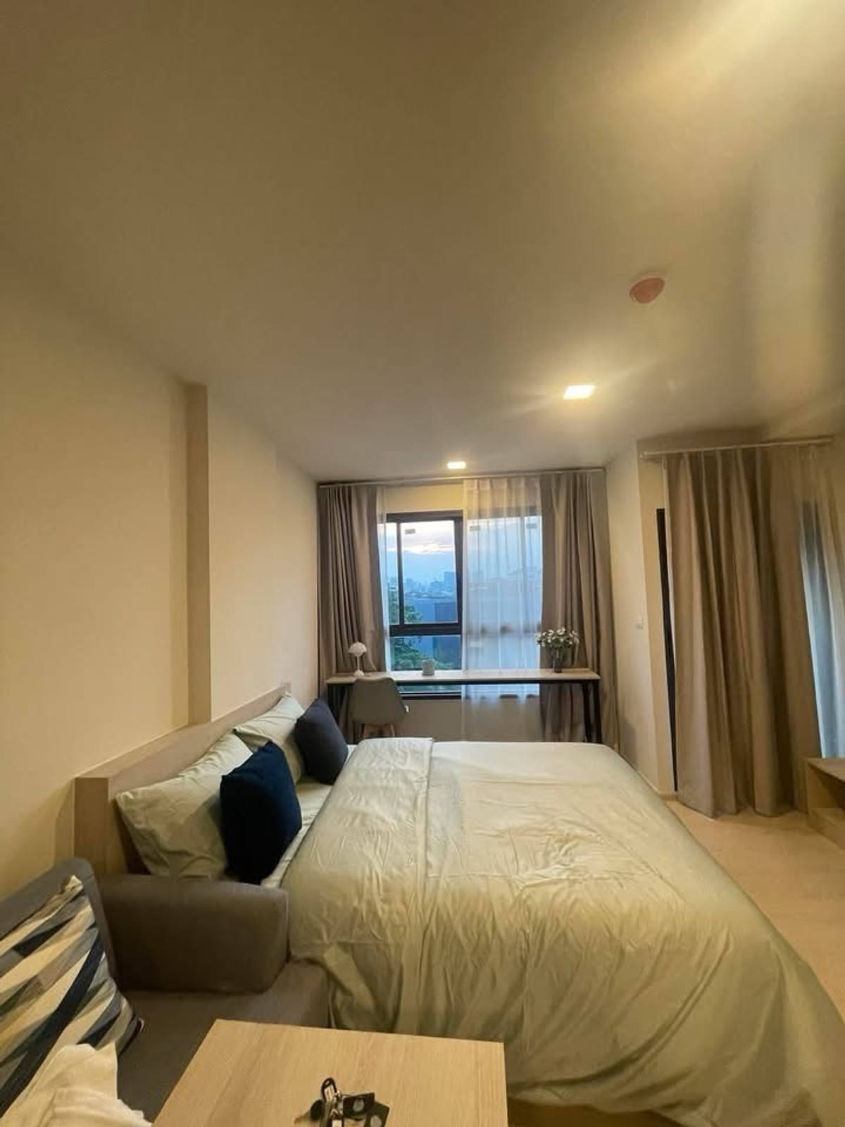 ให้เช่าคอนโดรามคำแหง หัวหมาก : 🏢 ให้เช่า D Condo Calm รามคำแหง 40 🌿✨
คอนโดสไตล์การ์เดนท์กลางเมือง บรรยากาศร่มรื่น อยู่สบาย

💰 ราคาเช่าเพียง 10,500 บาท / เดือน
