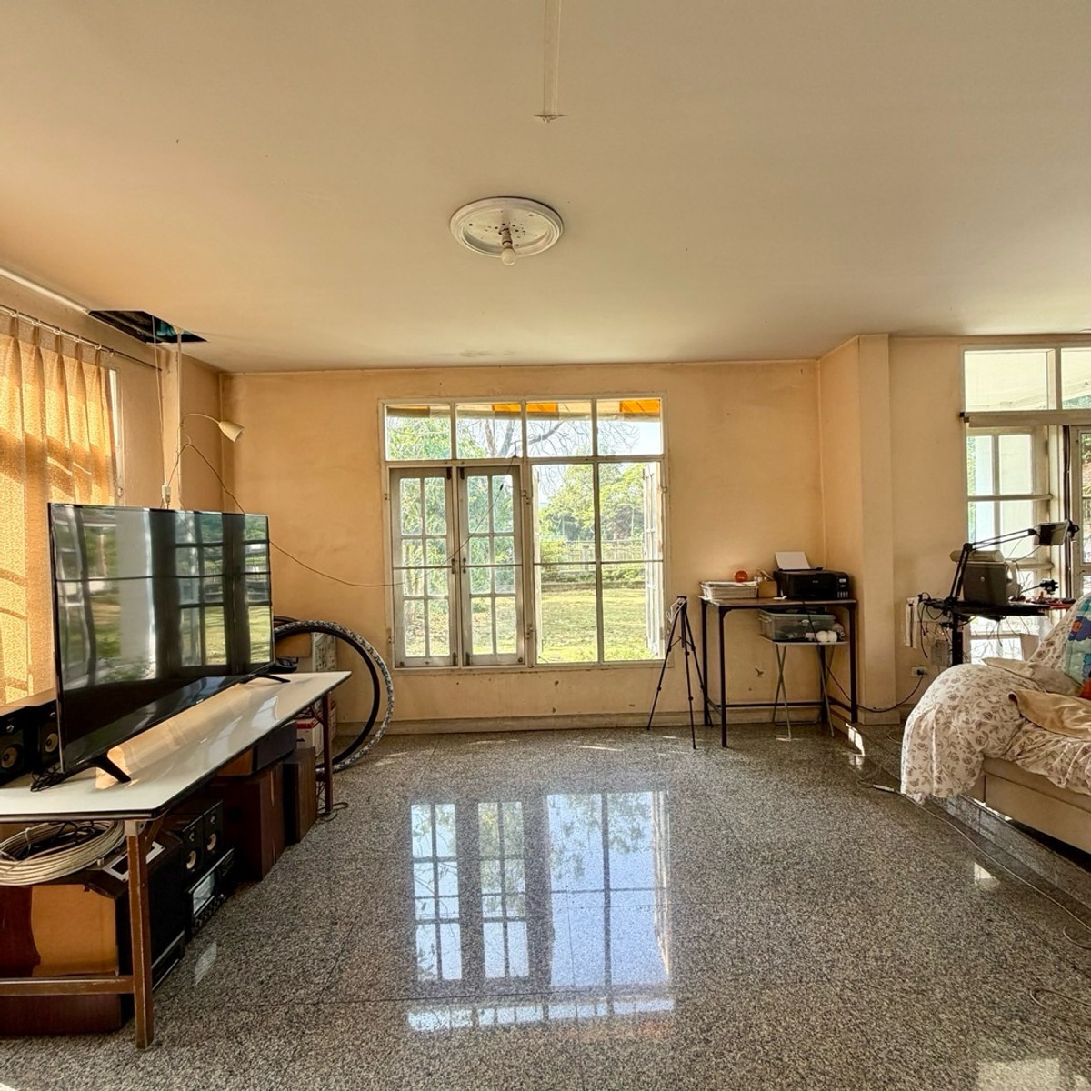 For SaleHousePathum Thani,Rangsit, Thammasat : Single house for sale, Maneerin Lake & Lagoon, Zone B, next to a canal approximately 115 meters wide.