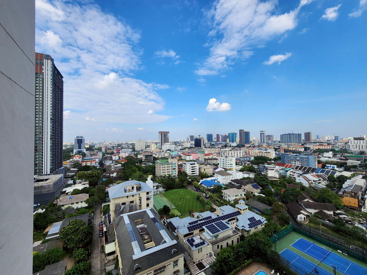 ให้เช่าคอนโดสุขุมวิท อโศก ทองหล่อ : ให้เช่าคอนโด Tai Ping Towers 4 ห้องนอน 252 ตร.ม. ย่านเอกมัย ใกล้BTS เอกมัย-ทองหล่อ