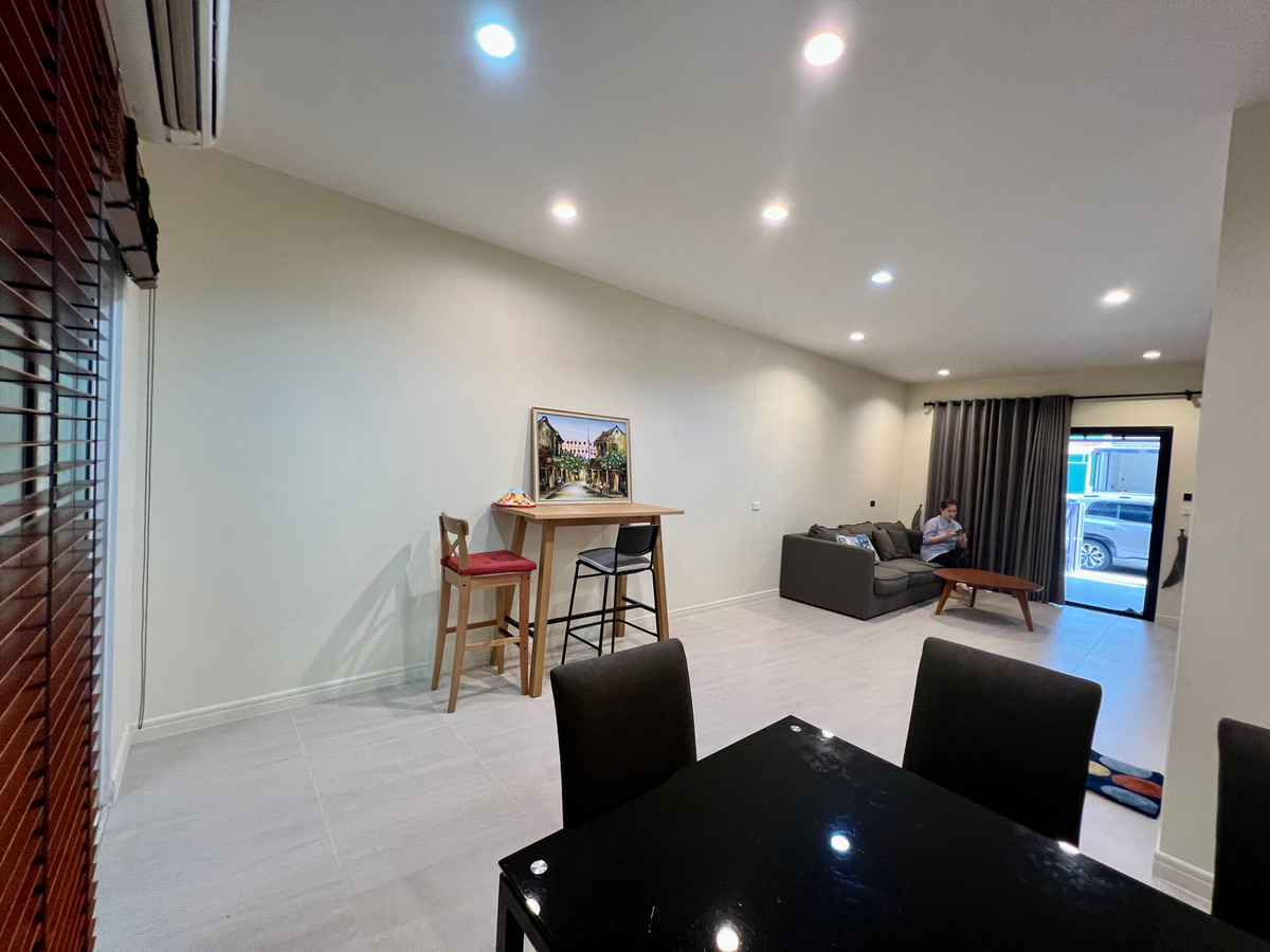 For RentTownhomePattanakan, Srinakarin : For Rent: 3-Storey Townhome at Villette City Pattanakarn 38 | Fully Furnished | South-Facing | Move-In Ready