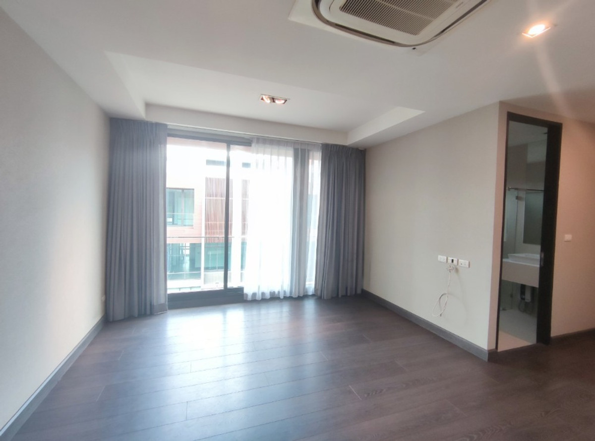 For RentHouseSukhumvit, Asoke, Thonglor : House for rent, Park Lane Ekamai, 4 floors, 3 bedrooms, near BTS Ekamai, near Gateway Ekamai.