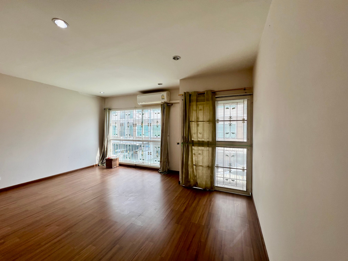 For SaleTownhomePattanakan, Srinakarin : For Sale: 3-Storey Townhome at Villette City Pattanakarn | South-Facing | Prime Location with Easy Access