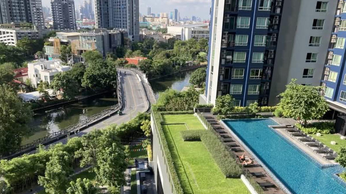 For SaleCondoOnnut, Udomsuk : ✨ For Sale: The Base Sukhumvit 77 Condo ✨ 💰 Only 5,000,000 THB ราคาดีมาก สำหรับ2ห้องนอนมีห้องจริง พร้อมนัดชม ยินดีให้บริการครับสนใจติดต่อ คุณเจมส์มาร์