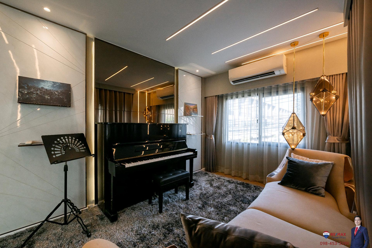 ขายราษฎร์บูรณะ สุขสวัสดิ์ : (มาใหม่!) [ขาย : บ้านตัวอย่าง 😍] บ้านกลางเมือง สาทร-สุขสวัสดิ์ 
42.2 ตร.วา 218 ตร.ม. 4 ห้องนอน 4 ห้องน้ำ + 1 ห้องทำงาน 3-4 ที่จอดรถ