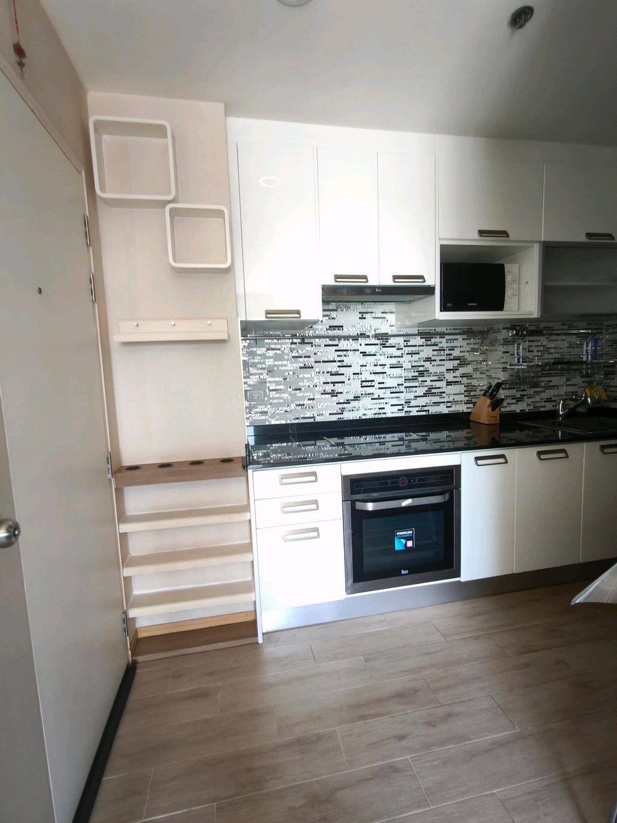 ให้เช่าคอนโดบางนา แบริ่ง ลาซาล : 📌ประกาศ หาผู้เช่า 💥FOR Rent Condo Lumpini Megacity Bangna
ให้เช่าคอนโด ลุมพินี เมกะซึ่ง บางนา

💢 Conner unit will hight floor 
💢 Good view  ... 
💢 Special type 


#คอนโดใกล้รถไฟฟ้า #เช่าคอนโด #apartmentforrent 
 #lumpinimegabangna  #คอนโดใกล้เมกะ 

