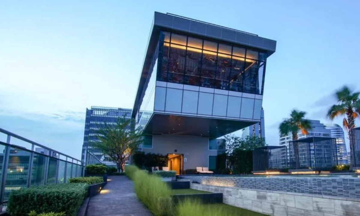 For SaleCondoSathorn, Narathiwat : ✨ For Sale: Centric Sathorn - St.Louis Condo ✨ 💰 Only 4,300,000 THB, there is a room ready to open. You can make an appointment to view. If interested, contact Mr. James Mar.