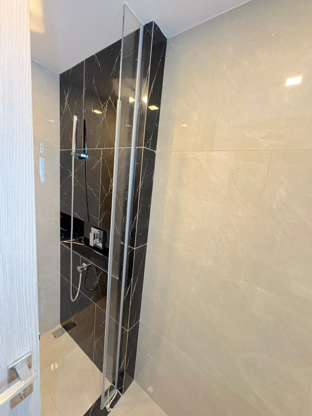 ขายคอนโดพระราม 9 เพชรบุรีตัดใหม่ RCA : 🔥 ขายด่วน 🔥  ถูกสุด ห้องสวย ใหม่ ขายหลายห้อง  Call : 0619824959 Line ID :  elegant.289