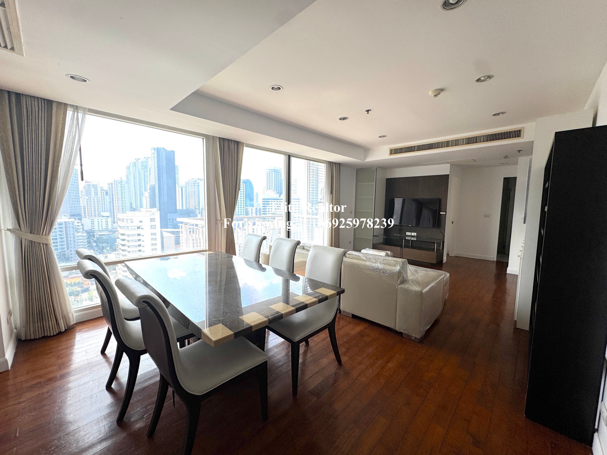 For RentCondoSukhumvit, Asoke, Thonglor : High Floor, 3 beds with maid's room ✨ Near BT Phromphong