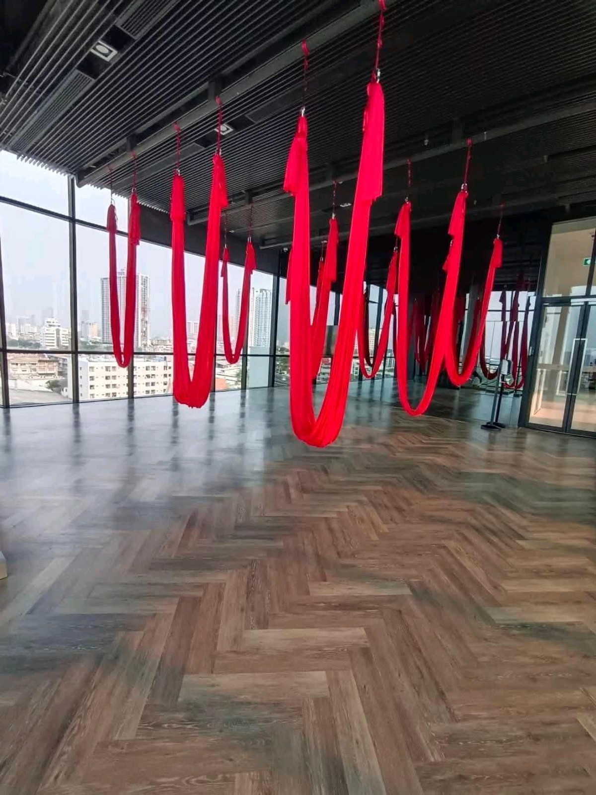 ให้เช่าคอนโดท่าพระ ตลาดพลู วุฒากาศ : 🔥 คอนโด High Rise ติด BTS แบบ 0 เมตร ใจกลางตลาดพลู เดินทางเข้าเมืองสะดวกสุด ๆ