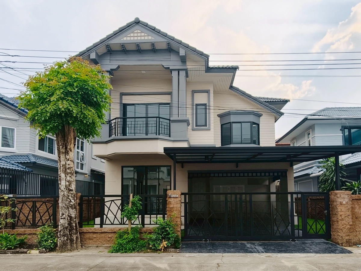 ขายบ้านรัตนาธิเบศร์ สนามบินน้ำ พระนั่งเกล้า : ขายบ้านรีโนเวทใหม่ หมู่บ้านธนาสิริ รัตนาธิเบศร์ บ้านเดี่ยว 2 ชั้น (หลังมุม) ติดถนนรัตนาธิเบศร์ ใกล้รถไฟฟ้าสายสีม่วง สถานีบางรักใหญ่ และทางด่วนศรีรัช สภาพพร้อมเข้าอยู่