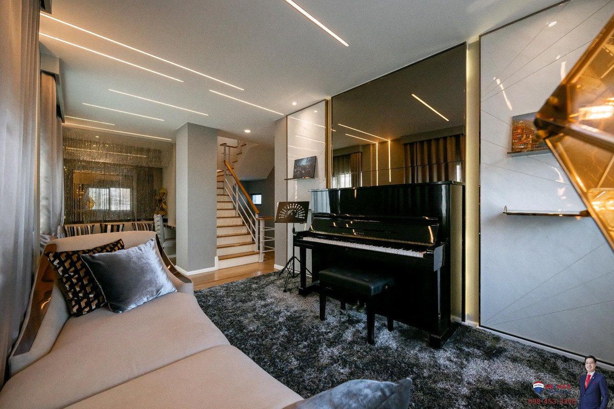 ขายราษฎร์บูรณะ สุขสวัสดิ์ : (มาใหม่!) [ขาย : บ้านตัวอย่าง 😍] บ้านกลางเมือง สาทร-สุขสวัสดิ์ 
42.2 ตร.วา 218 ตร.ม. 4 ห้องนอน 4 ห้องน้ำ + 1 ห้องทำงาน 3-4 ที่จอดรถ