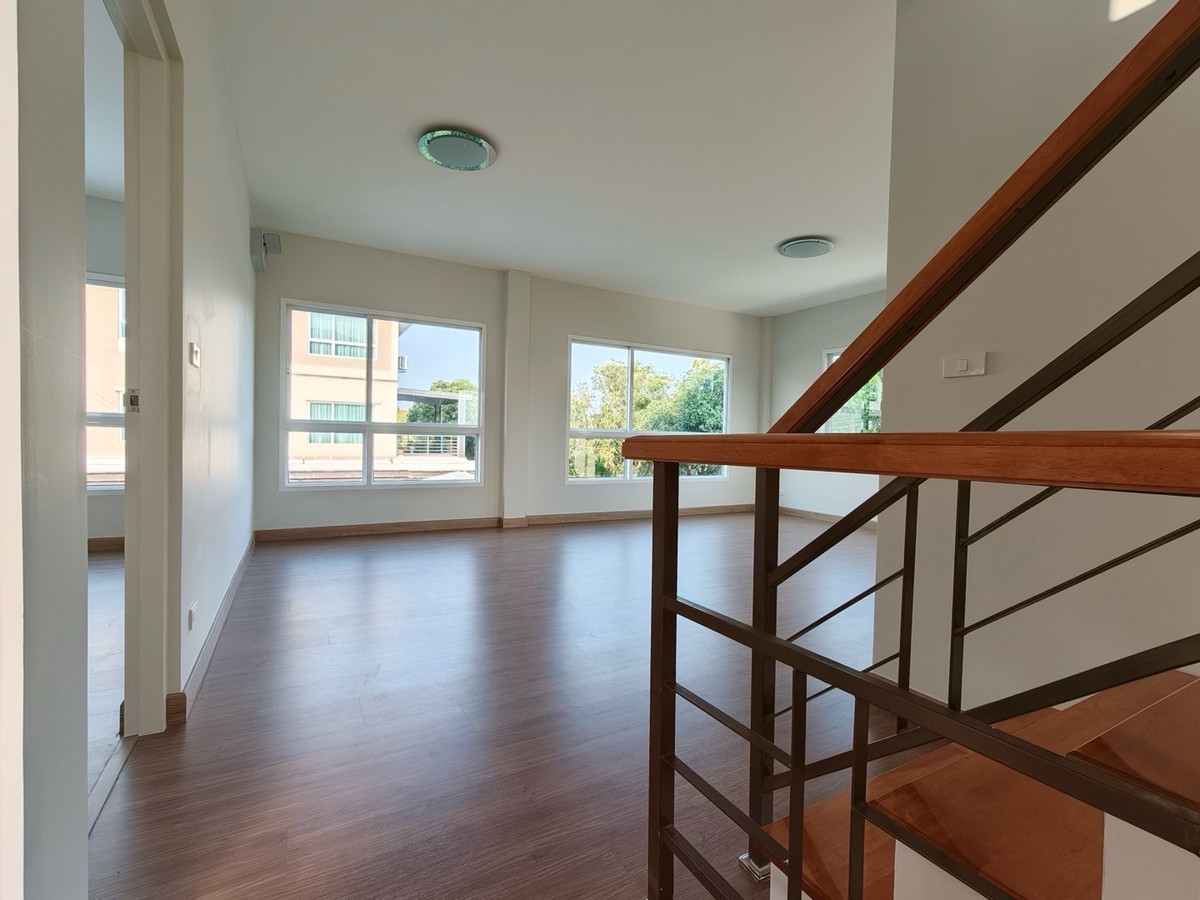 ขายบ้านพระราม 5 ราชพฤกษ์ บางกรวย : บ้านเดี่ยว คาซ่าพรีเมียม ราชพฤกษ์-พระราม 5 (QHouse)  ใกล้เช็ลทรัลเวสต์เกต รถไฟฟ้าสถานีบางพลู หลังมุม