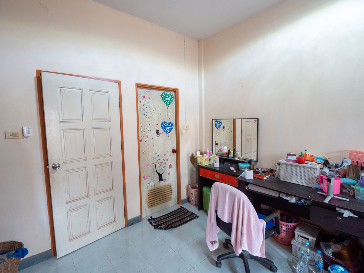 ขายทาวน์โฮมระยอง : #ขายทาว์นเฮาส์ #เมืองระยอง 26 ตรว. 3 นอน 2 น้ำ 2 จอด #ขายถูก 1.89 ล้าน สภาพพร้อมอยู่ ที่ตั้งตำบลทับมา ใกล้ถนนสุขุมวิท ติดถนนนครระยอง3 ซอยแหลมหิน-หนองมะหาด