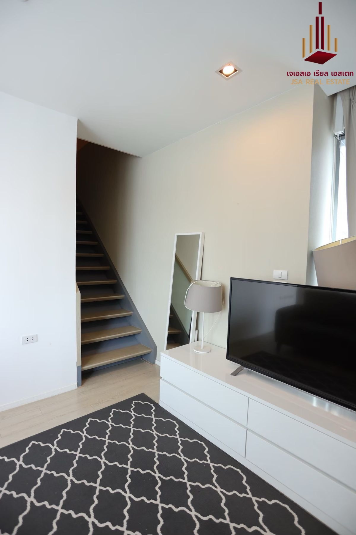 ขายคอนโดสุขุมวิท อโศก ทองหล่อ : ✨ ขาย The room sukhumvit 21 ✨Only 13.5 MB