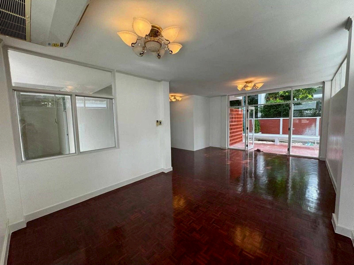 For RentHome OfficeSukhumvit, Asoke, Thonglor : LTH14577 – Home Office for Rent | EM HOME Sukhumvit | 100 sqm | 1 Room 1 Bath | Near BTS Phrom Phong | 80K/Month | Home office for rent EM Home Sukhumvit