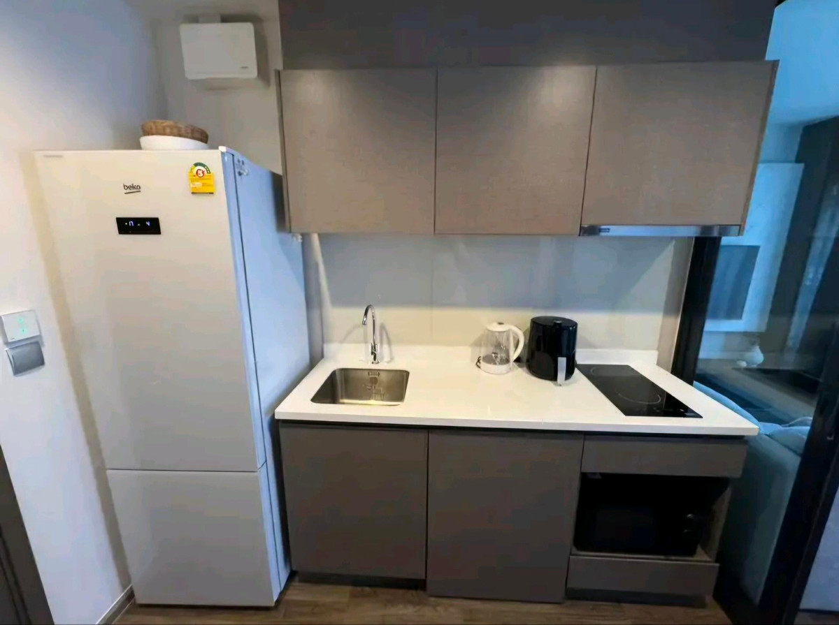 For RentCondoLadprao, Central Ladprao : For rent Life Ladprao Valley to BTS Ladprao.