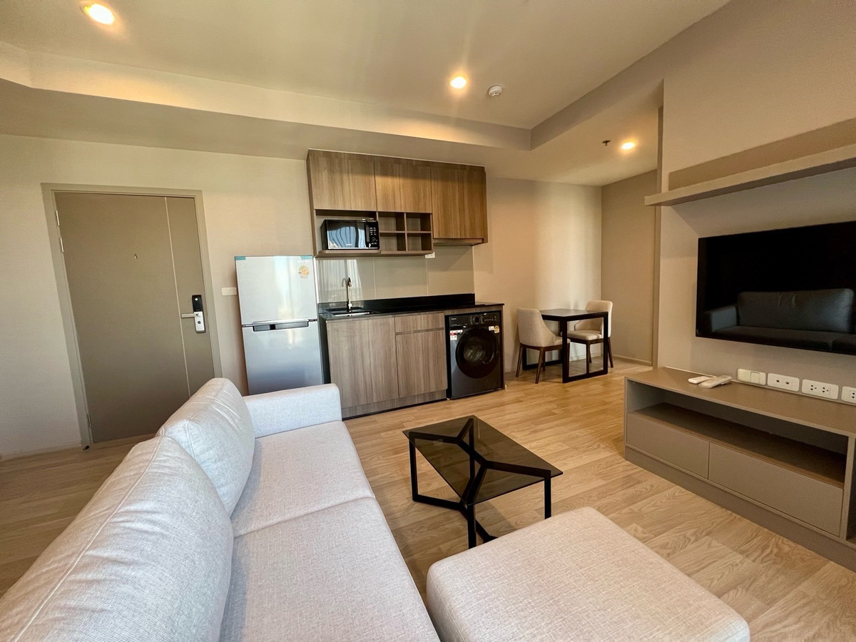 ให้เช่าคอนโดบางนา แบริ่ง ลาซาล : ห้องใหม่ ให้เช่า 1ห้องนอนใหญ่ แต่งครบ 42 ตร.ม. 