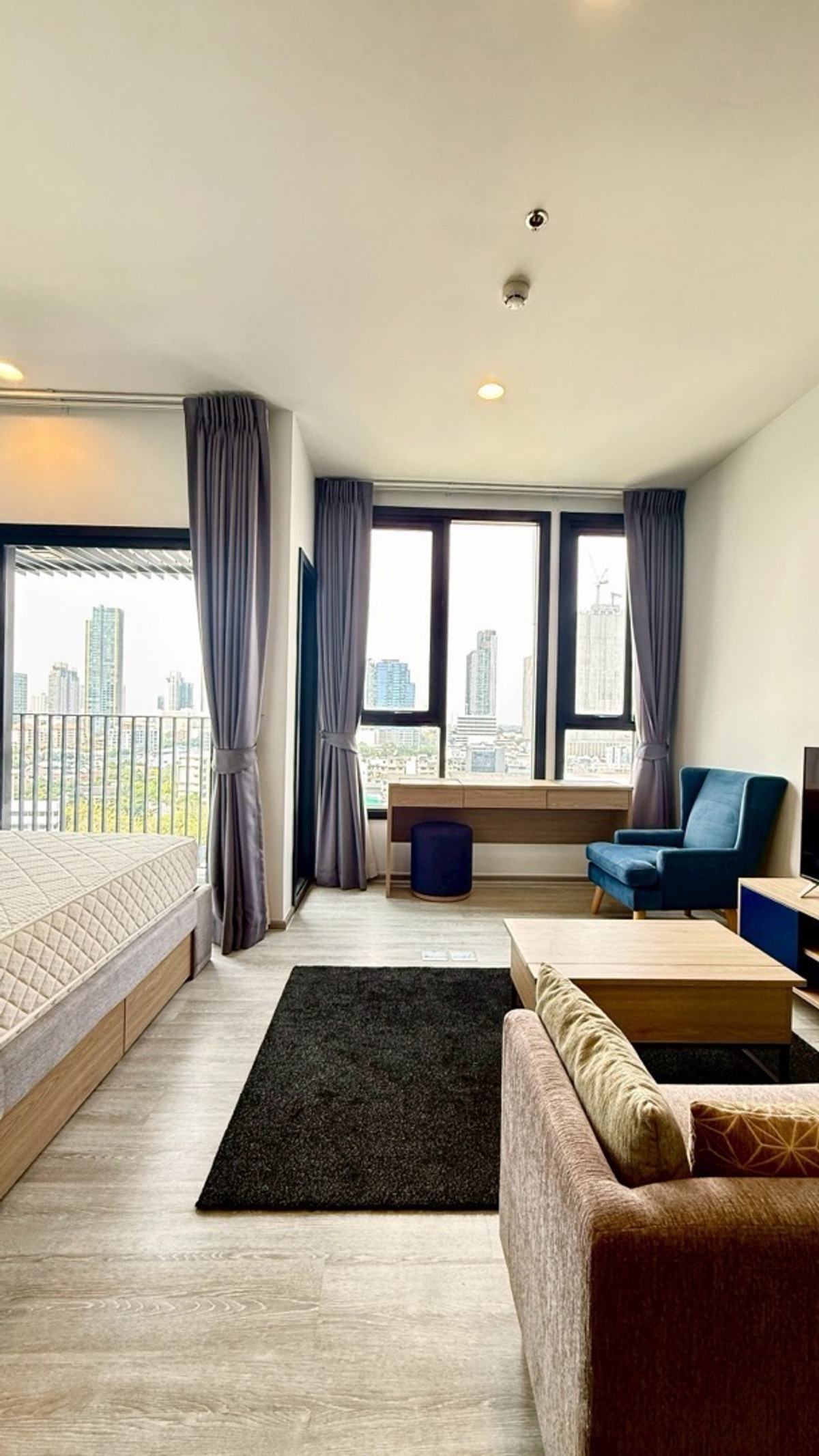 ให้เช่าคอนโดสุขุมวิท อโศก ทองหล่อ : ◈  XT Ekkamai ◈ • 1 Bedroom • 1 Bathroom • Size: 30 sq.m. • Rent: 20,000 THB/month 📞 088-9797878