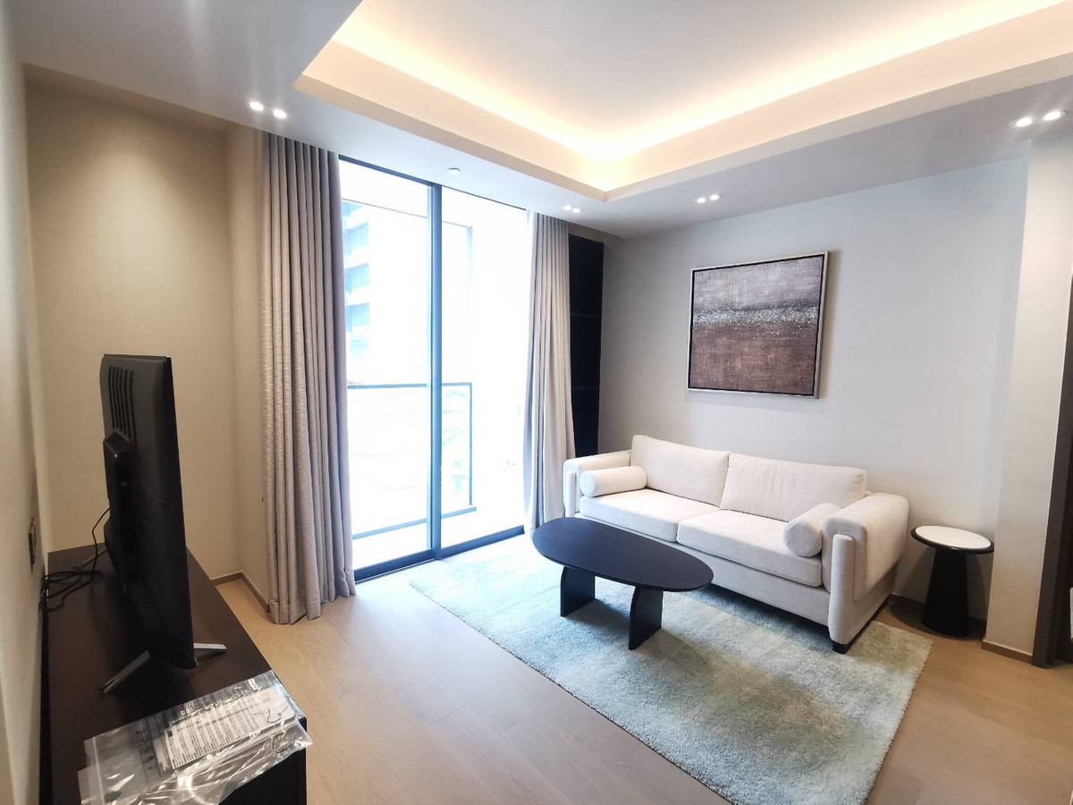 ให้เช่าคอนโดวิทยุ ชิดลม หลังสวน : Tonson One Residence: 1bed 1bath 57sqm. 65,000/mth. Am: 0656199198