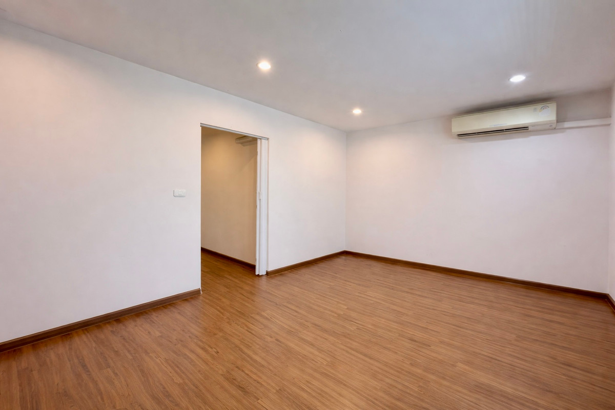 For SaleTownhomePattanakan, Srinakarin : For Sale: 3-Storey Townhome at Villette City Pattanakarn | South-Facing | Prime Location with Easy Access