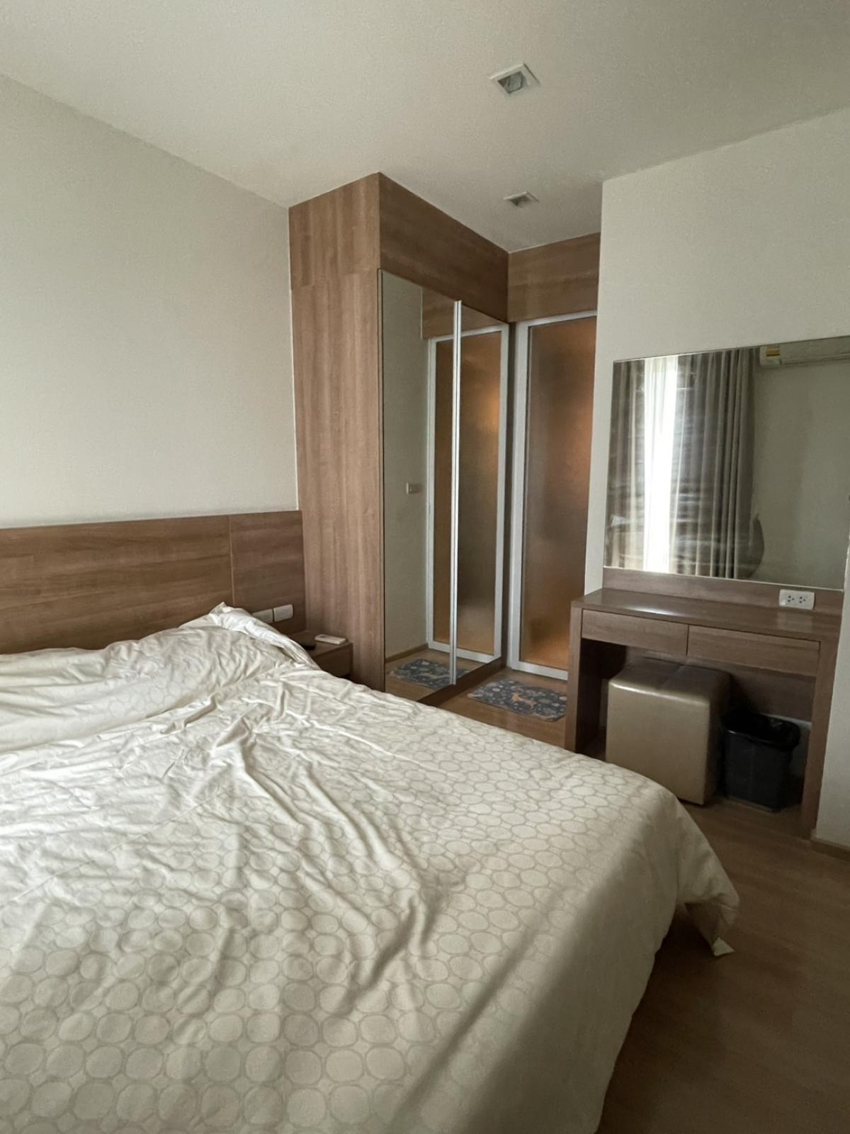 For RentCondoSapankwai,Jatujak : 24/03/2026, Luxury condo Rhythm Phahol - Ari 1 bedroom 18,000 baht/month
Near BTS Ari with swimming pool and fitness center available! 0642748883