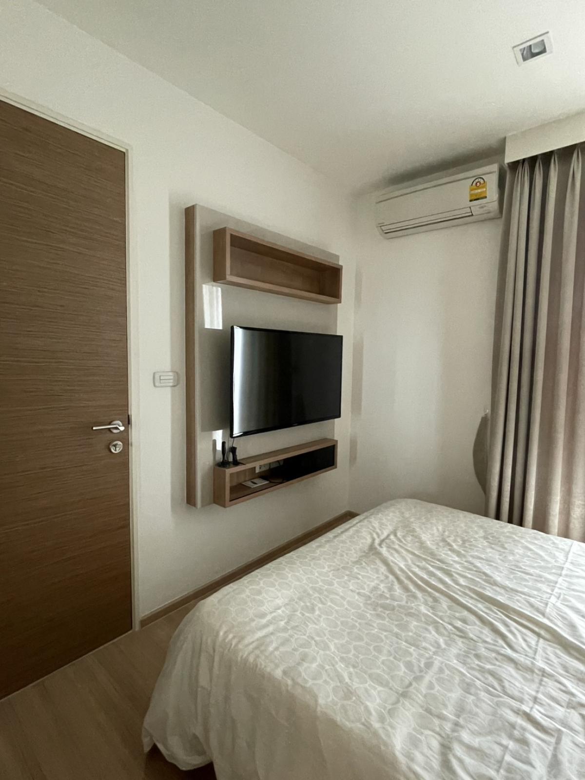 For RentCondoSapankwai,Jatujak : 24/03/2026, Luxury condo Rhythm Phahol - Ari 1 bedroom 18,000 baht/month
Near BTS Ari with swimming pool and fitness center available! 0642748883