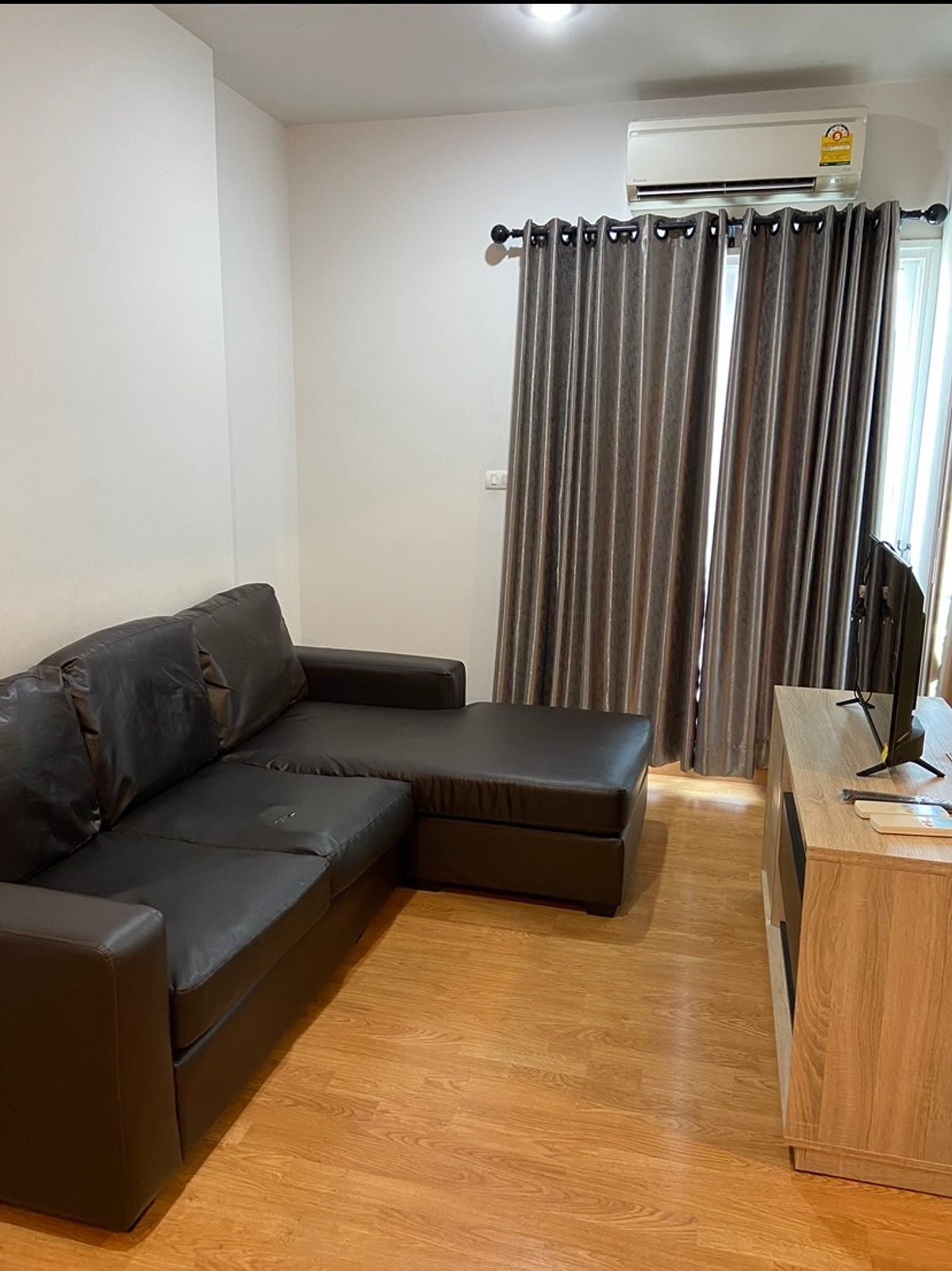 ให้เช่าคอนโดบางซื่อ วงศ์สว่าง เตาปูน : The Parkland รัชดา- วงศ์สว่าง เช่า 10,000 เท่านั่น!!