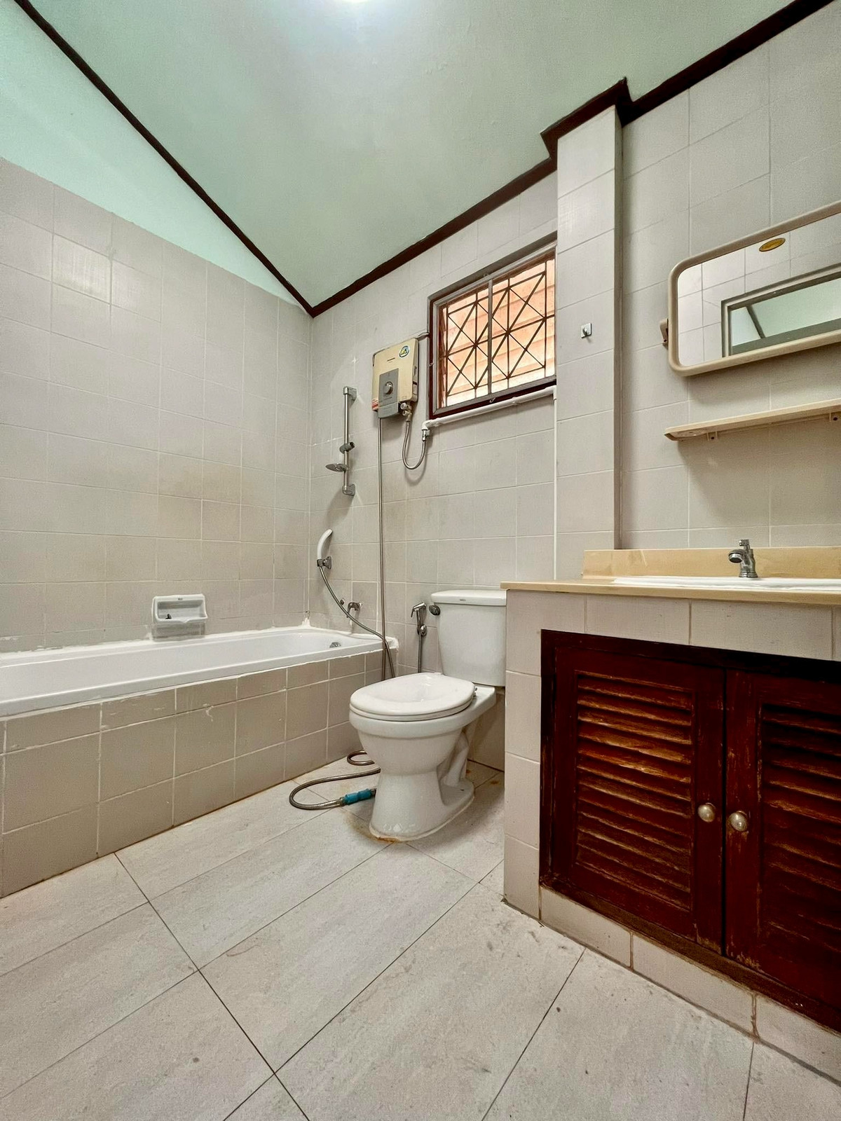 ให้เช่าบ้านเกษตรศาสตร์ รัชโยธิน : บ้านให้เช่า อยู่อาศัยหรือทำออฟฟิศ ใกล้รถไฟฟ้าพหล59  ม.ราชตฤนมัย