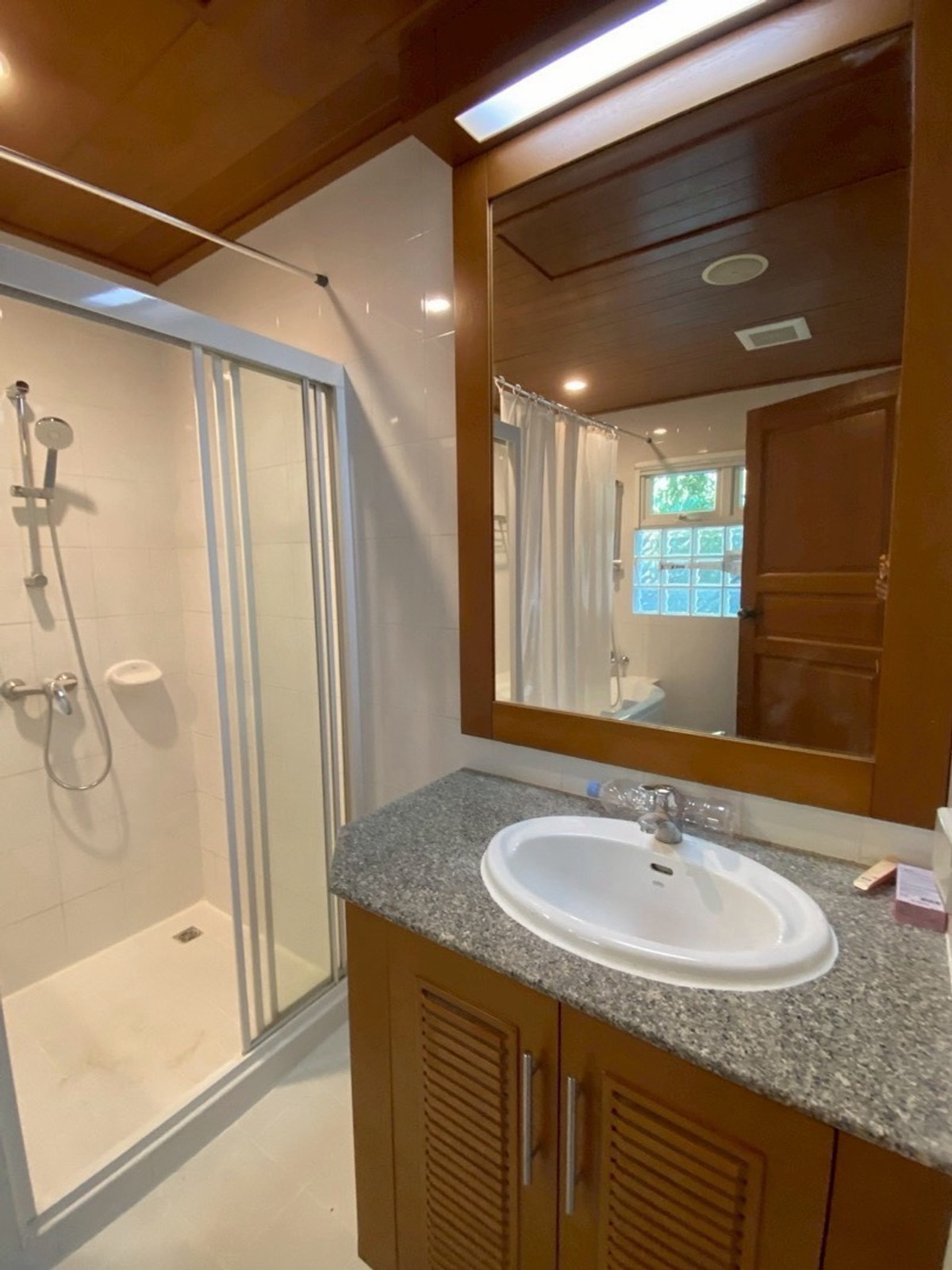 For RentHouseChaengwatana, Muangthong : Luxury Private Pool Villa Near ISB for Expat Families, Spacious Living