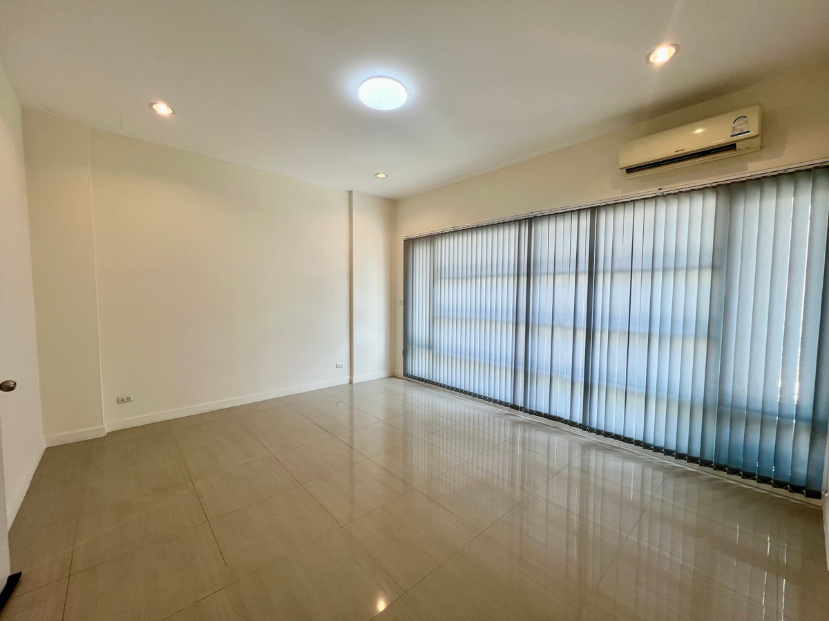 ให้เช่าทาวน์โฮมเกษตร นวมินทร์ ลาดปลาเค้า : ให้เช่า Townhome 4 ชั้น Premium Place Ekkamai–Ramintra 2 | เหมาะทำโฮมออฟฟิศ | พื้นที่ใหญ่ ทำเลเลียบด่วน