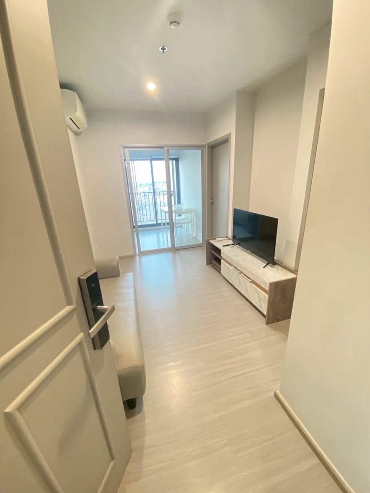 ให้เช่าคอนโดบางแค เพชรเกษม : !!การันตีราคา ห้องใหญ่35ตรม ชั้นไม่สูง 
🥰ถ้าติด MRT ภาษีเจริญและห้างซีคอนบางแค ต้องที่นี้เลยครับ🥰