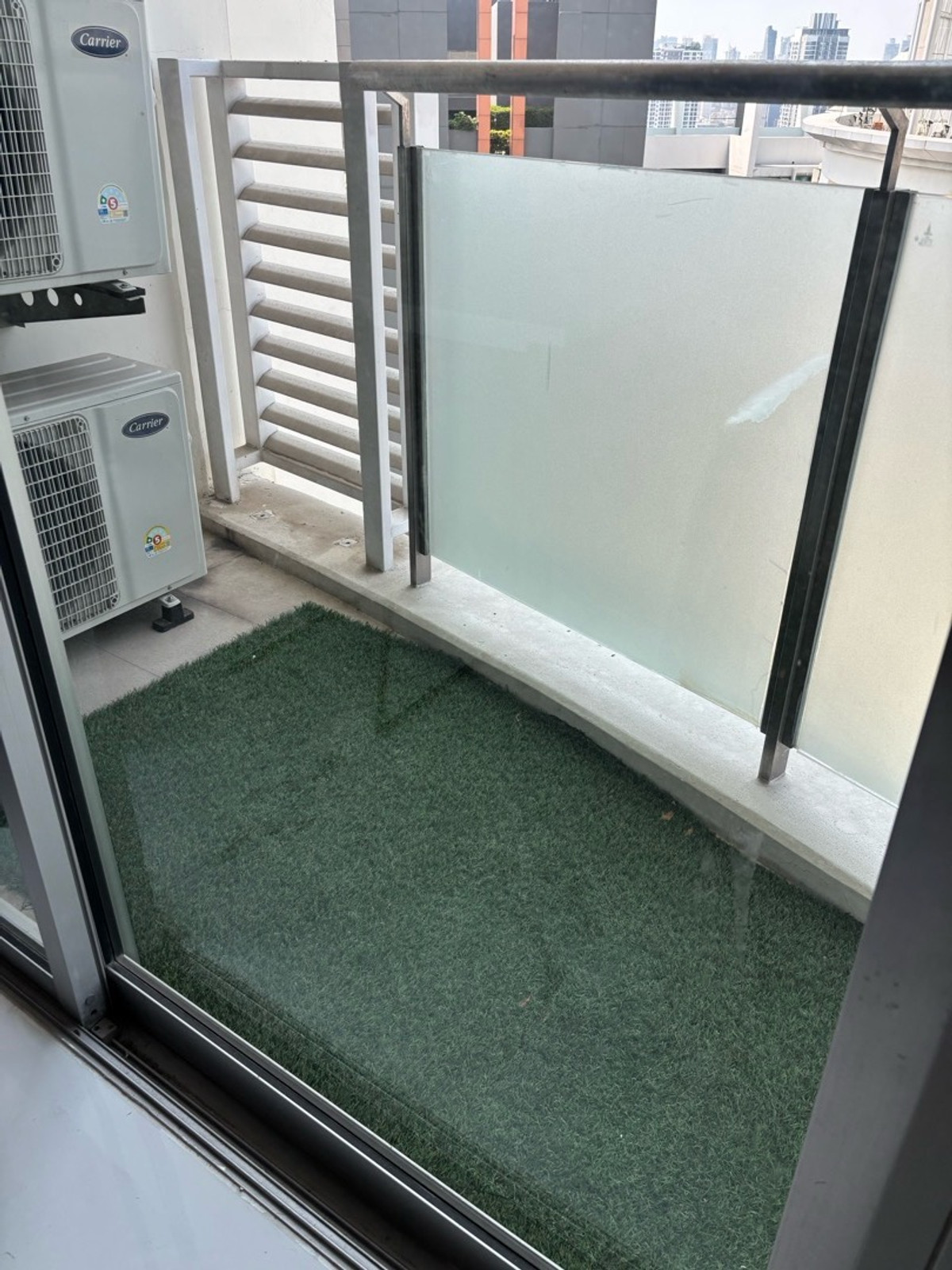 ให้เช่าคอนโดอ่อนนุช อุดมสุข : ✨ ให้เช่าคอนโดหรู Rare Layout ห้องมุมโค้ง วิวเมืองกรุงเทพชั้นสูง สวยมาก
📍 โครงการ Skywalk Residences
ใกล้ BTS พระโขนง เพียง 250 เมตร (เดิน 3 นาที) :25,000 THB/month 51ตรม