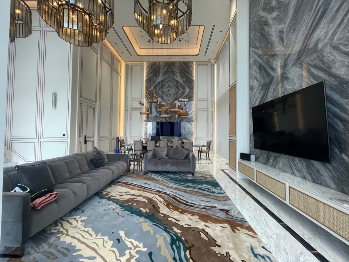 For SaleCondoRama9, Petchburi, RCA : 🌟LUXURY PENTHOUSE BEST PRICE - THE ESSE AT SINGHA COMPLEX the lowest price 115 MB, type penthouse 3 Bed 4 Bath, Size 244 sq.m. High floor , very nice location and near MRT - By Loft 0842824246