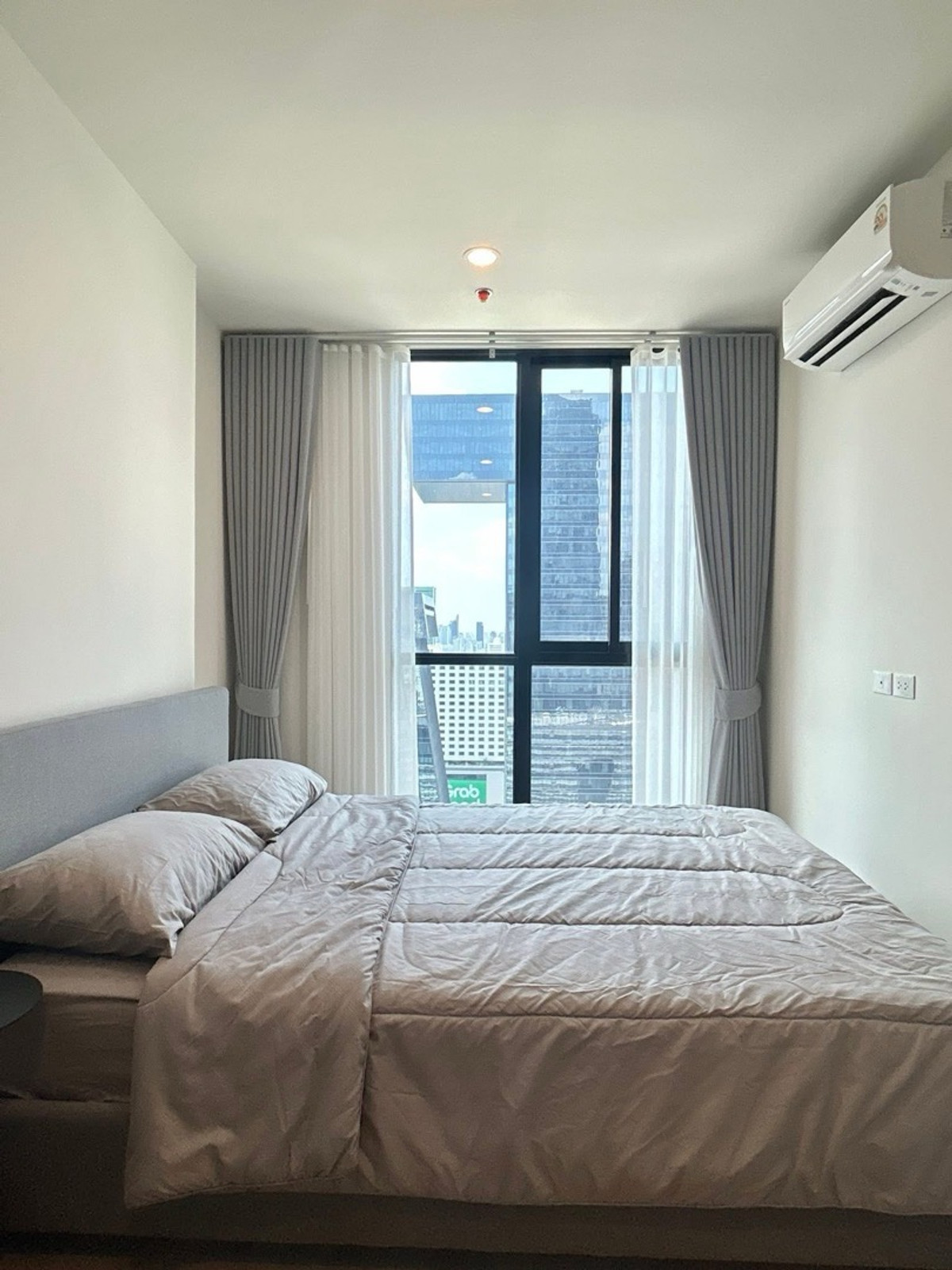 ให้เช่าคอนโดพระราม 9 เพชรบุรีตัดใหม่ RCA : 🚀 Nue District พระราม9 - 31ตรม. 1นอน1น้ำ พร้อมอยู่ 092-545-6151 (ทีม)