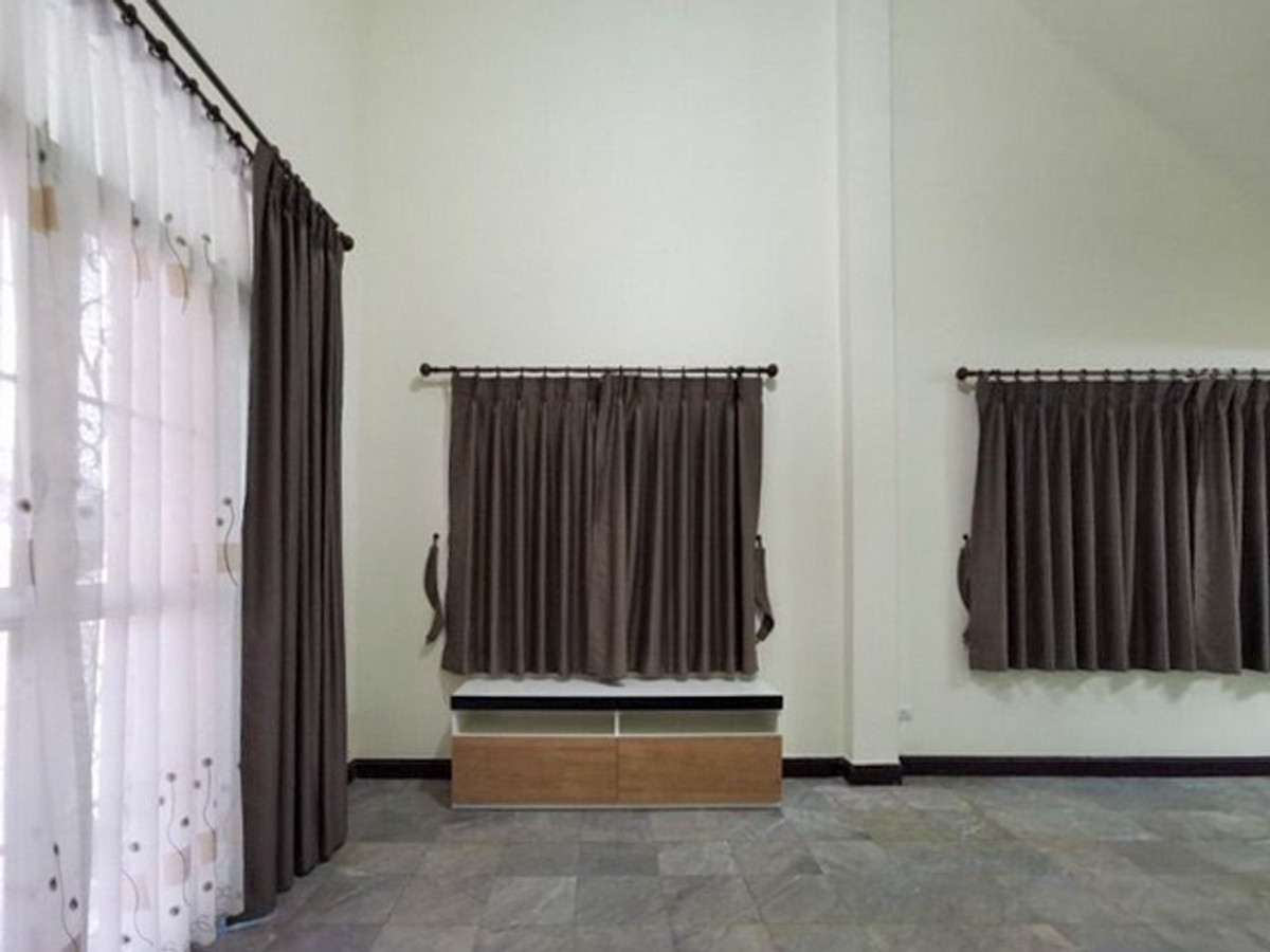 ขายทาวน์โฮมเสรีไทย-นิด้า : ทาวน์เฮ้าส์หลังริม จอดรถได้ถึง 5 คัน เหมาะทำ Home Office ใกล้แฟชั่นไอส์แลนด์ 🏢