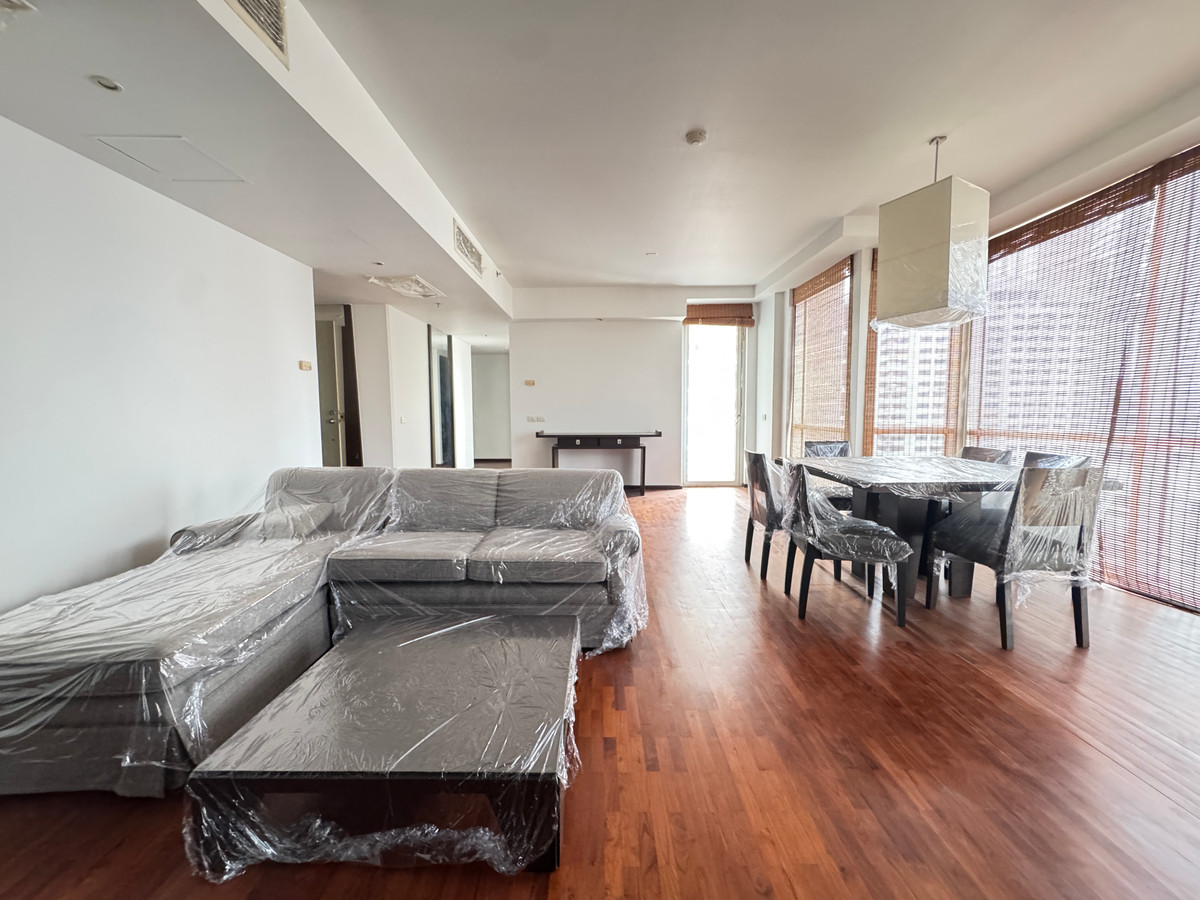 For SaleCondoWitthayu, Chidlom, Langsuan, Ploenchit : Condo for sale, Langsuan Ville, 2 bedrooms, 151.19 sq m, Lang Suan area, near BTS Chidlom, near Lumpini Park, convenient travel.