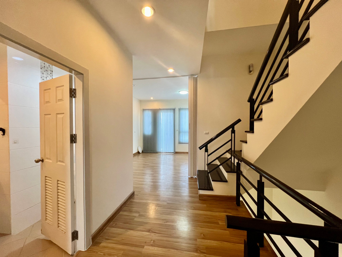 ให้เช่าทาวน์โฮมเกษตร นวมินทร์ ลาดปลาเค้า : ให้เช่า Townhome 4 ชั้น Premium Place Ekkamai–Ramintra 2 | เหมาะทำโฮมออฟฟิศ | พื้นที่ใหญ่ ทำเลเลียบด่วน