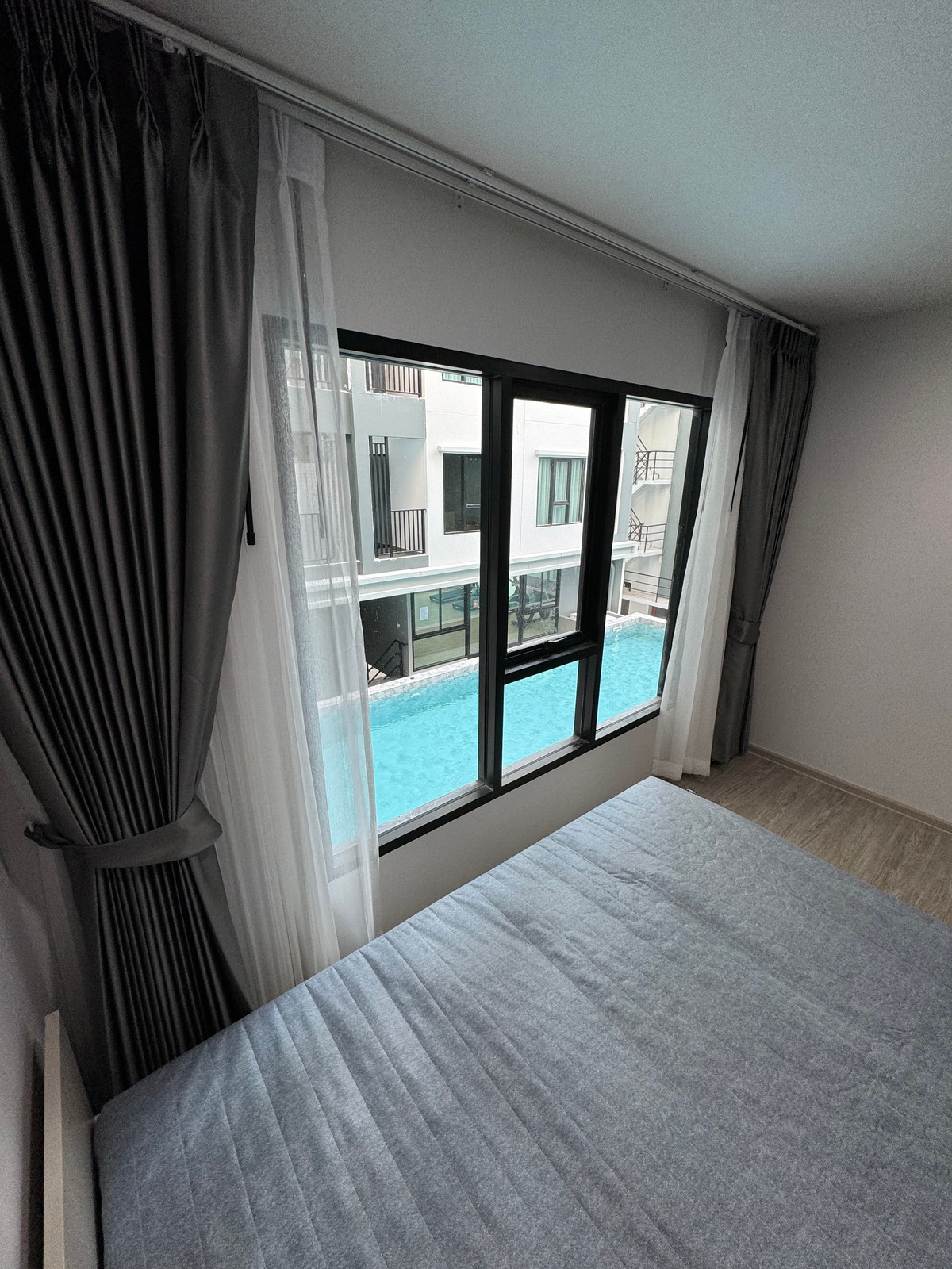For RentCondoRamkhamhaeng, Hua Mak : Condo for rent - 200 meters - Airport Link Hua Mak -Condo Rye Hua Mak-