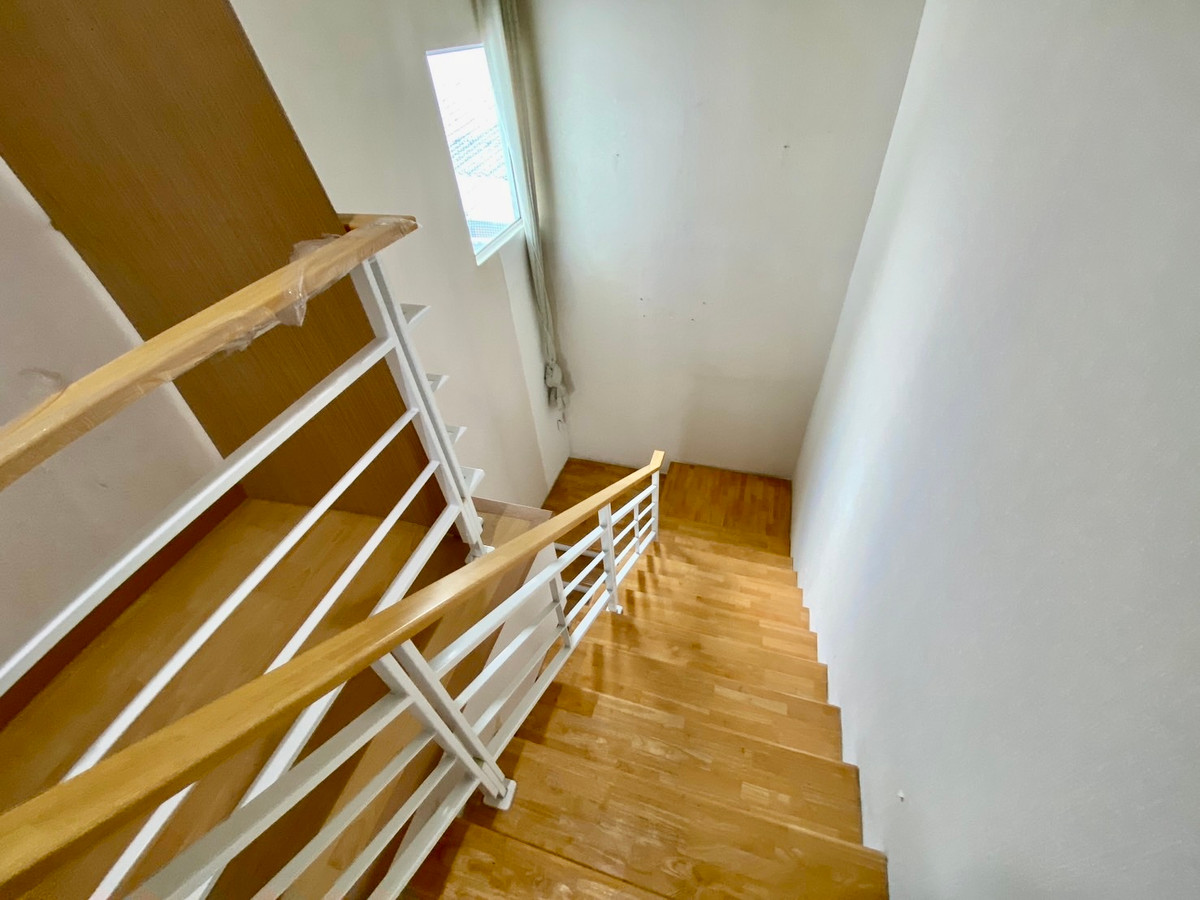 ขายทาวน์โฮมลาดพร้าว101 แฮปปี้แลนด์ : ขายทาวน์โฮม 3 ชั้น บ้านกลางเมือง ลาดพร้าว 87 | บ้านเปล่า แต่งได้ตามสไตล์ | ทำเลเมือง เดินทางสะดวก